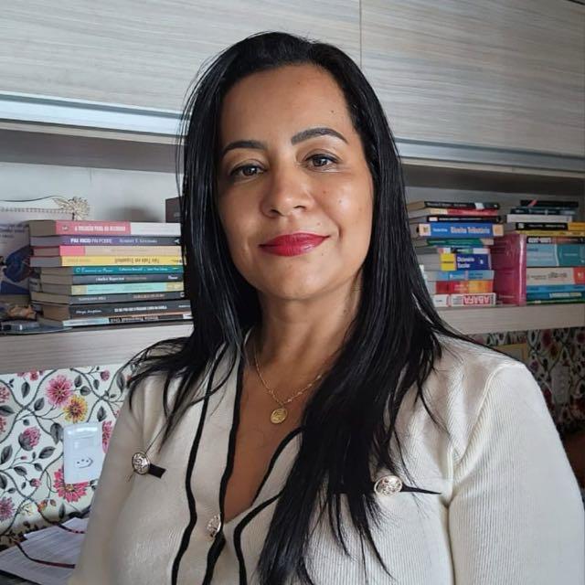 Dra. Rosinei Dutra